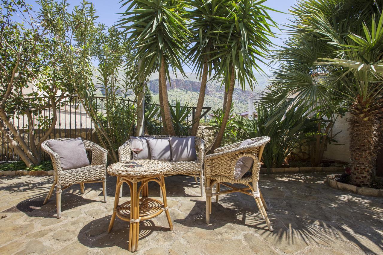 Hotel Cala Di Ponente à Castelluzzo Extérieur photo