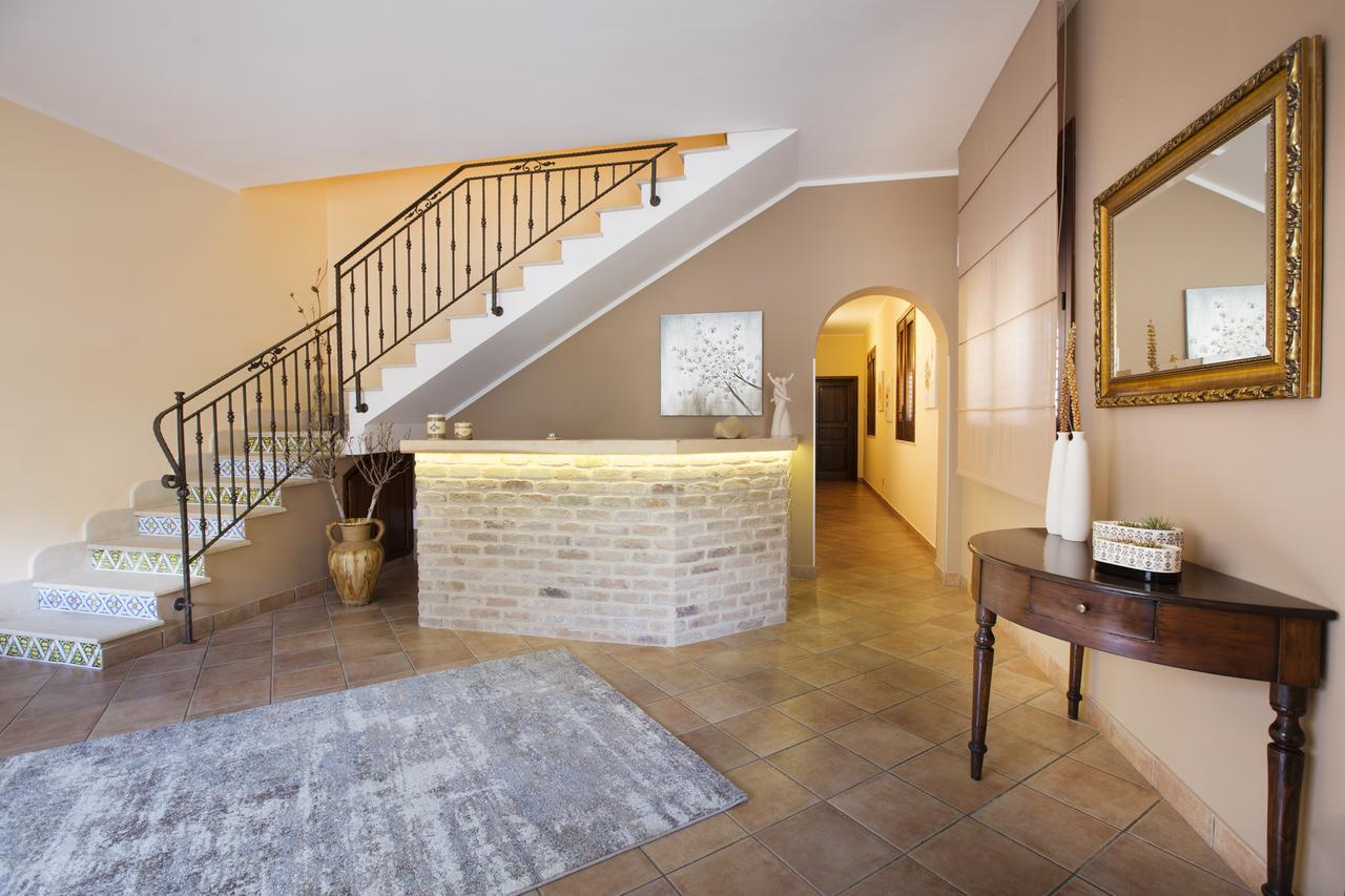 Hotel Cala Di Ponente à Castelluzzo Extérieur photo